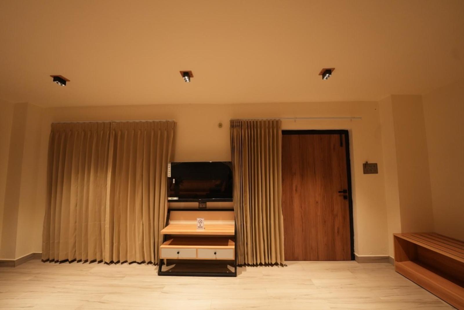 ホテル Aura Crimson Vistas コダイカナル 部屋 写真